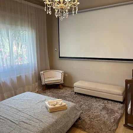 Villa Seaview 6 Bedroom Villa & Private Pool Limassol